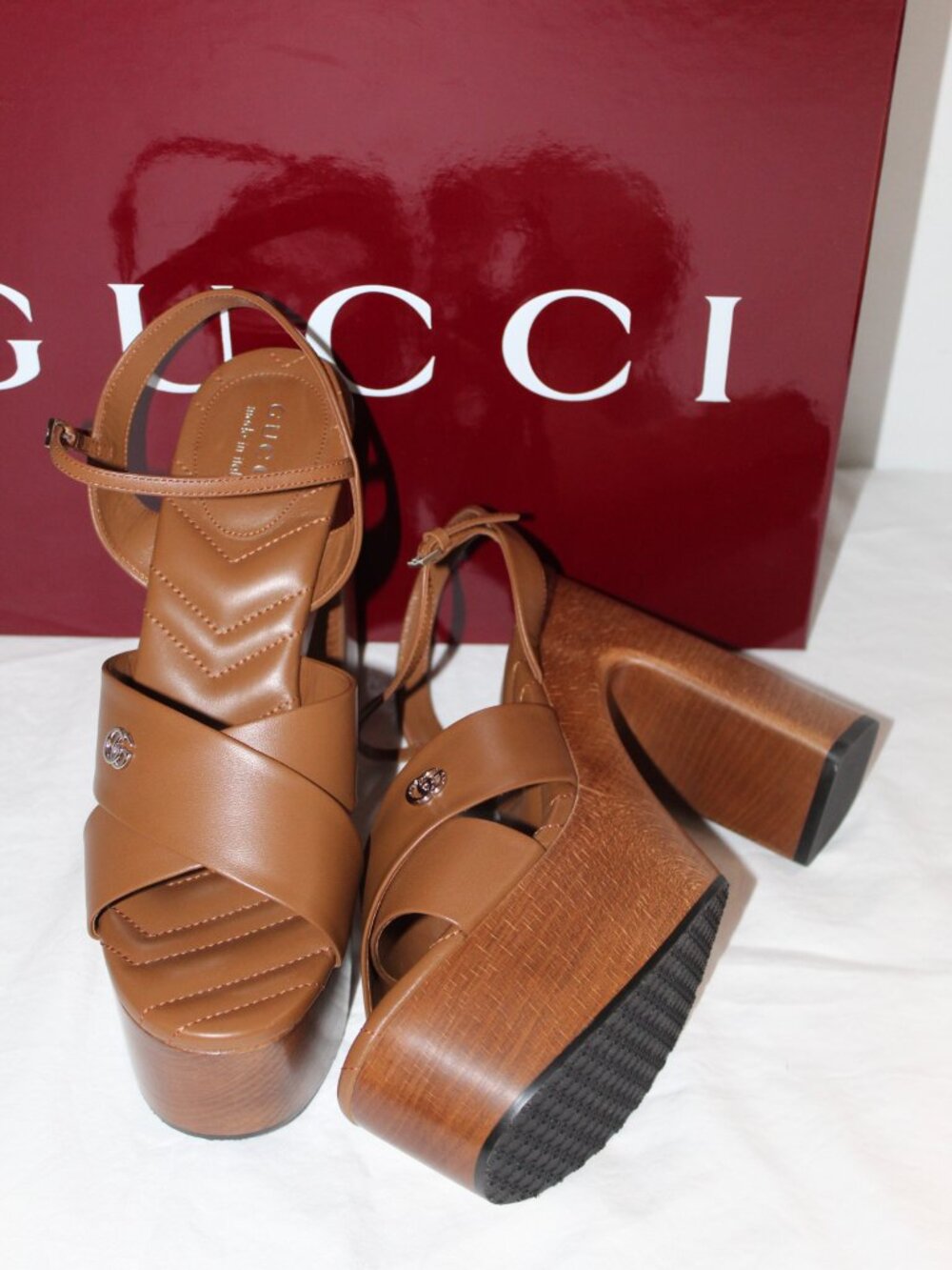 NWB Gucci GG Charlotte Platform Brown Leather Ankle Strap Sandals 40 835313